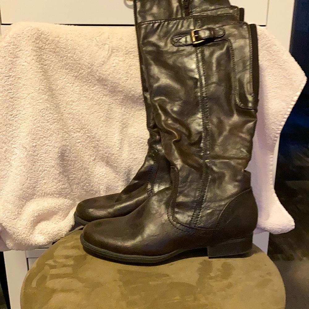 Bare Trap boots